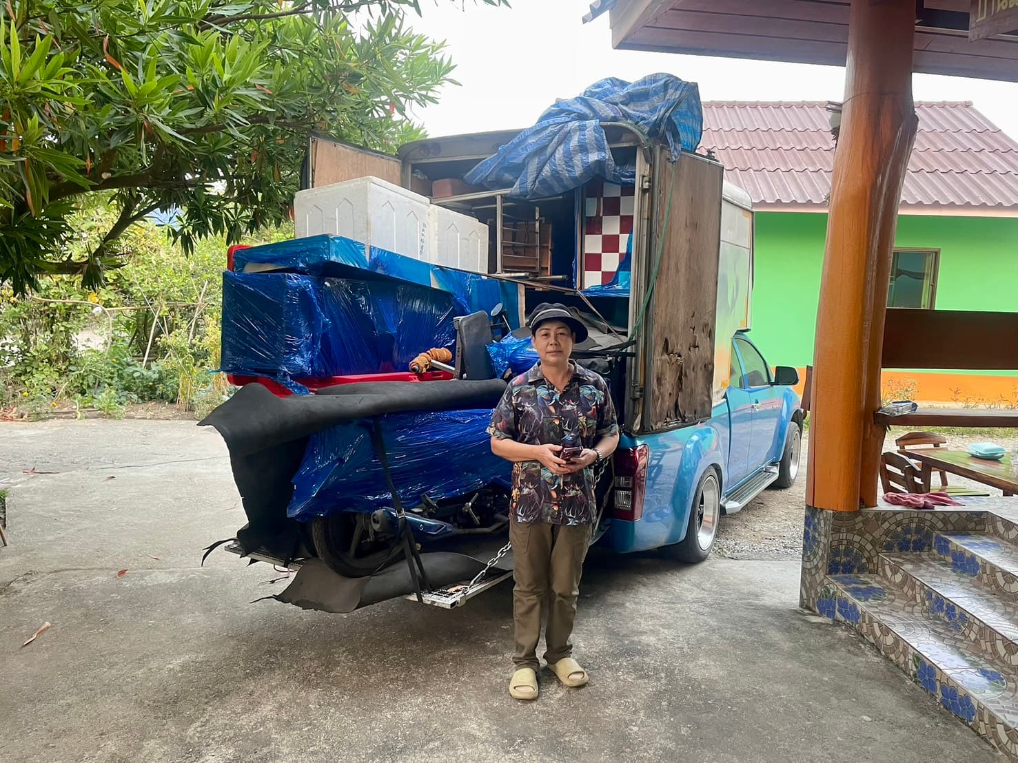 เฟอร์นิเจอร์และของใช้ห่อหุ้มกันรอยก่อนขนย้าย